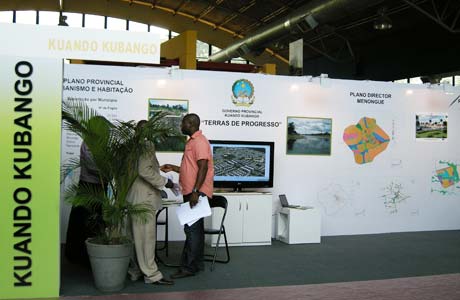 Stand do Governo de Kuando Kubango, na SIMA I